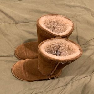 Bearpaw brown boots